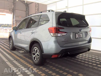 2024 Subaru Forester Premium - miniatura 6