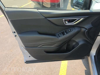 2024 Subaru Forester Premium - miniatura 9
