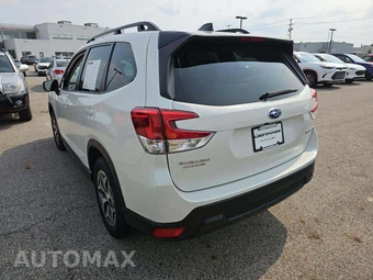 2024 Subaru Forester Premium - miniatura 2