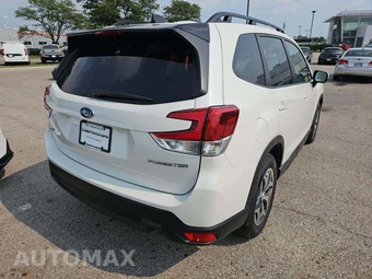 2024 Subaru Forester Premium - miniatura 3