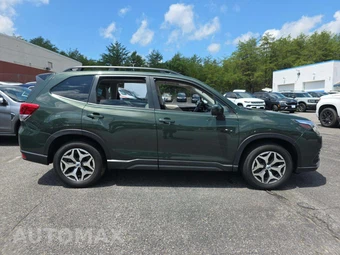 2024 Subaru Forester Premium - miniatura 4