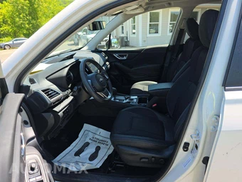 2024 Subaru Forester Premium - miniatura 3