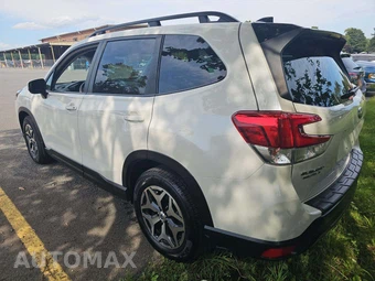 2024 Subaru Forester Premium - miniatura 2