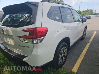 2024 Subaru Forester Premium - miniatura 3