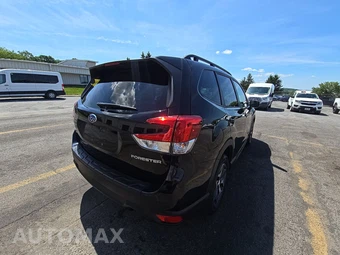 2024 Subaru Forester Premium - miniatura 4