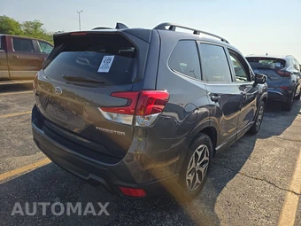 2024 Subaru Forester Premium - miniatura 4
