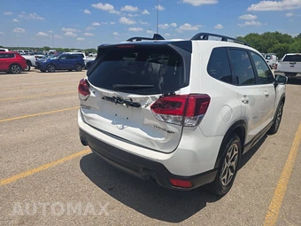 2024 Subaru Forester Premium - miniatura 4