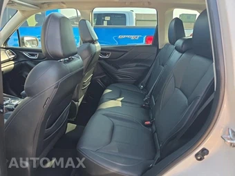 2024 Subaru Forester Touring - miniatura 16