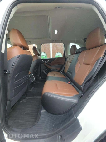 2024 Subaru Forester Touring - miniatura 10