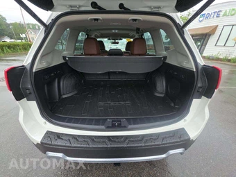 2024 Subaru Forester Touring - miniatura 11