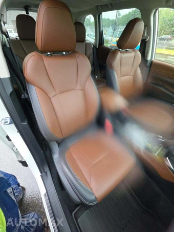 2024 Subaru Forester Touring - miniatura 15