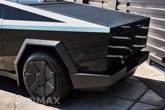 2024 Tesla Cybertruck Base - miniatura 7