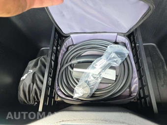 2024 Tesla Cybertruck Crew Cab Medium Bed - miniatura 15