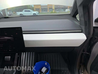 2024 Tesla Cybertruck Crew Cab Medium Bed - miniatura 20