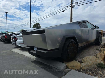 2024 Tesla Cybertruck Crew Cab Medium Bed - miniatura 3
