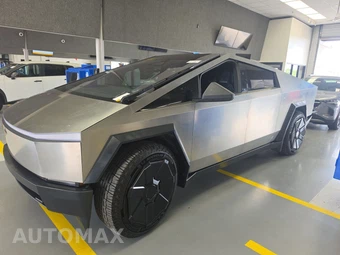 2024 Tesla Cybertruck Crew Cab Medium Bed - car from the USA, Manheim Buy-Now listing at AUTOMAX