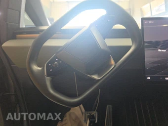 2024 Tesla Cybertruck Crew Cab Medium Bed - miniatura 10