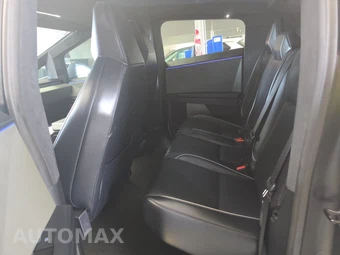2024 Tesla Cybertruck Crew Cab Medium Bed - miniatura 13