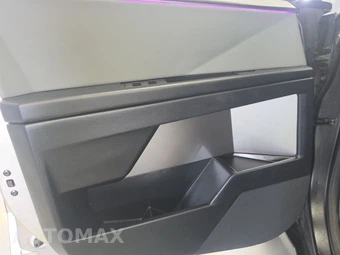 2024 Tesla Cybertruck Crew Cab Medium Bed - miniatura 9