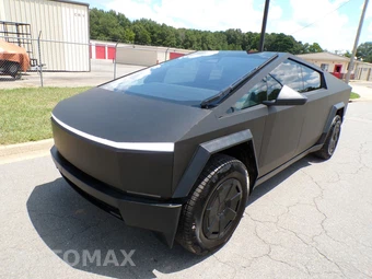 2024 Tesla Cybertruck Crew Cab Medium Bed - car from the USA, Manheim Buy-Now listing at AUTOMAX