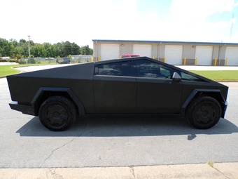 2024 Tesla Cybertruck Crew Cab Medium Bed - miniatura 5