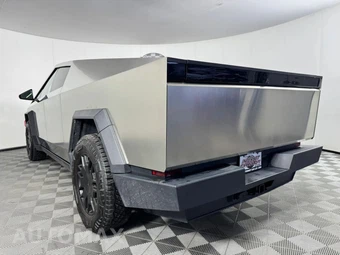 2024 Tesla Cybertruck Crew Cab Medium Bed - miniatura 25