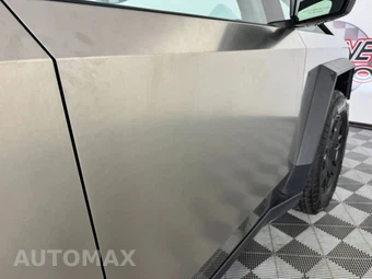 2024 Tesla Cybertruck Crew Cab Medium Bed - miniatura 28