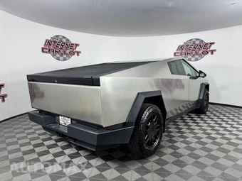 2024 Tesla Cybertruck Crew Cab Medium Bed - miniatura 7