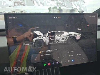 2024 Tesla Cybertruck Crew Cab Medium Bed - miniatura 11