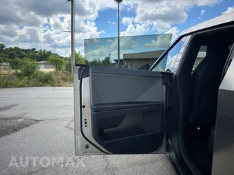 2024 Tesla Cybertruck Crew Cab Medium Bed - miniatura 17
