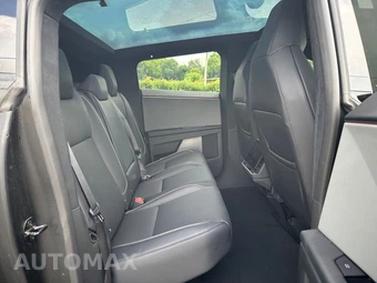 2024 Tesla Cybertruck Crew Cab Medium Bed - miniatura 18