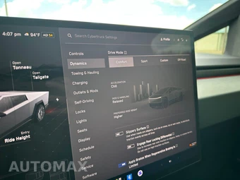 2024 Tesla Cybertruck Crew Cab Medium Bed - miniatura 27