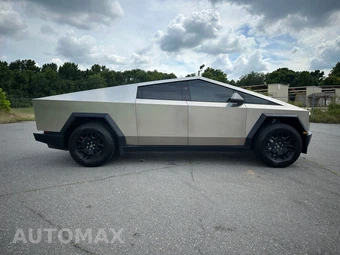 2024 Tesla Cybertruck Crew Cab Medium Bed - miniatura 4