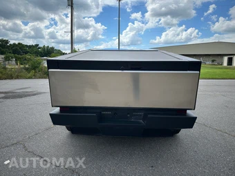 2024 Tesla Cybertruck Crew Cab Medium Bed - miniatura 6