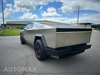 2024 Tesla Cybertruck Crew Cab Medium Bed - miniatura 7