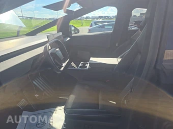 2024 Tesla Cybertruck Crew Cab Medium Bed - miniatura 13