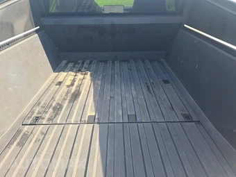 2024 Tesla Cybertruck Crew Cab Medium Bed - miniatura 23