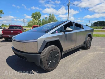 2024 Tesla Cybertruck Crew Cab Medium Bed