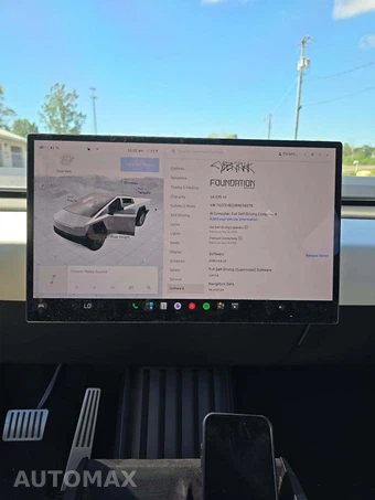 2024 Tesla Cybertruck Crew Cab Medium Bed - miniatura 10