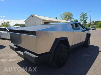 2024 Tesla Cybertruck Crew Cab Medium Bed - miniatura 3