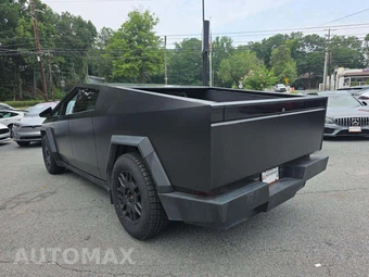 2024 Tesla Cybertruck Crew Cab Medium Bed - miniatura 2