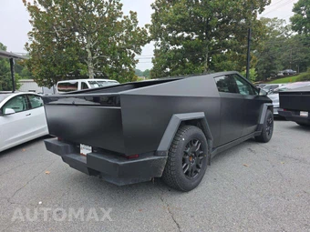 2024 Tesla Cybertruck Crew Cab Medium Bed - miniatura 3
