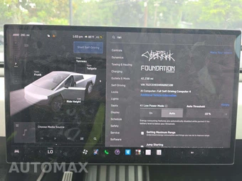2024 Tesla Cybertruck Crew Cab Medium Bed - miniatura 9