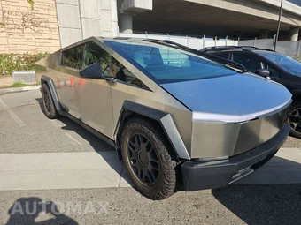 2024 Tesla Cybertruck Crew Cab Medium Bed - miniatura 3