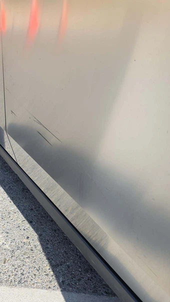 2024 Tesla Cybertruck Crew Cab Medium Bed - miniatura 34