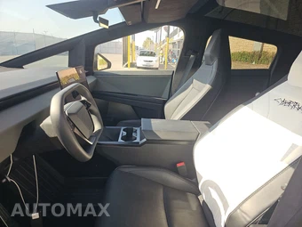 2024 Tesla Cybertruck Crew Cab Medium Bed - miniatura 7