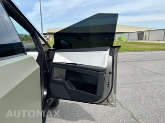 2024 Tesla Cybertruck Crew Cab Medium Bed - miniatura 22