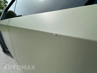 2024 Tesla Cybertruck Crew Cab Medium Bed - miniatura 36