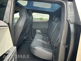 2024 Tesla Cybertruck Crew Cab Medium Bed - miniatura 13