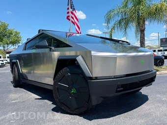 2024 Tesla Cybertruck Crew Cab Medium Bed - car from the USA, Manheim Buy-Now listing at AUTOMAX